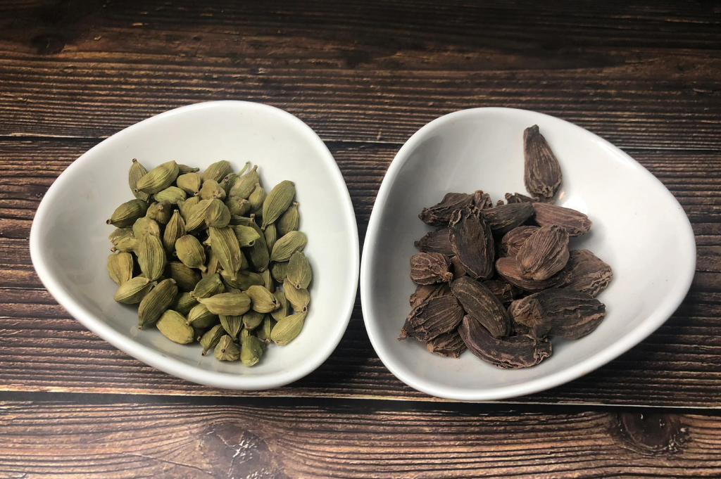 Black Cardamom and Green Cardamom