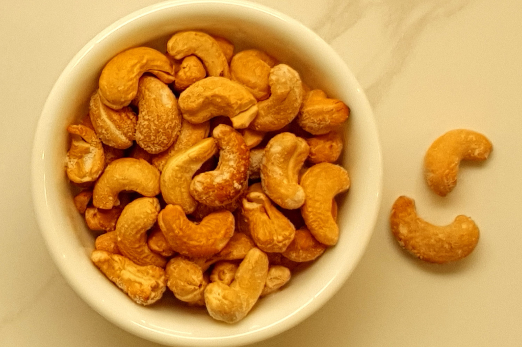 Salted Roasted Cashews without Shells