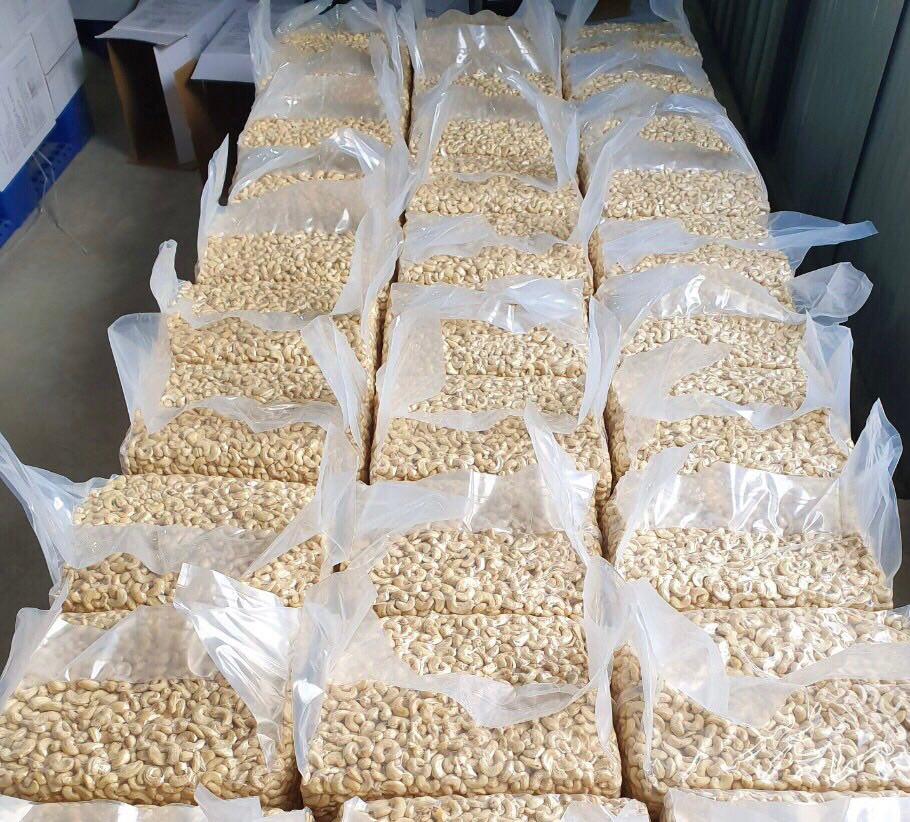 Packing image slot 01