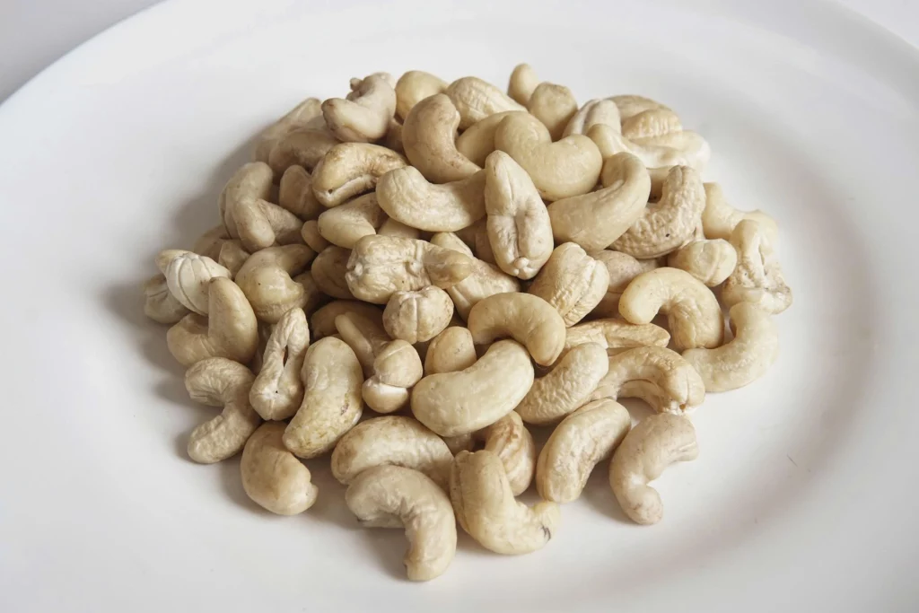 Cashew Nuts Price 2026: Why Cheapest Offers Cost You More 1 What Buyers Should Do in This Market When Inspect Cashew Nuts Price