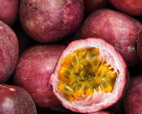 Vietnamese fresh passion fruit